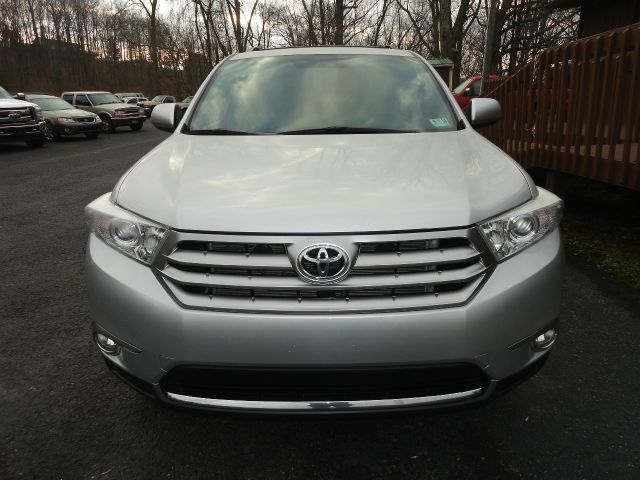 Toyota Highlander 2011 photo 2