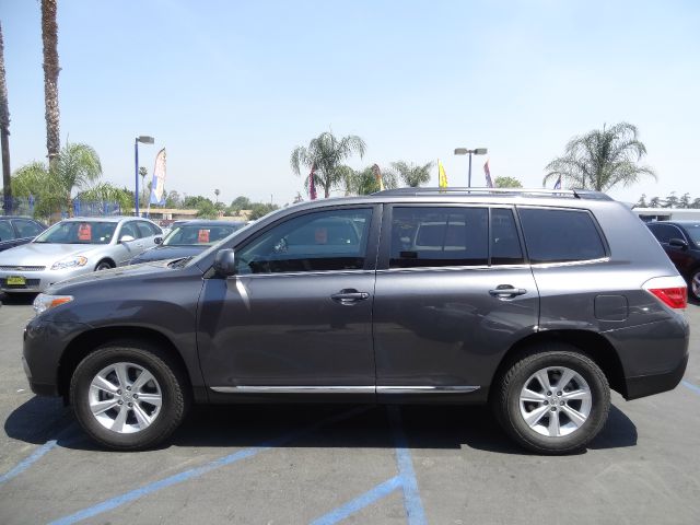 Toyota Highlander 2011 photo 2