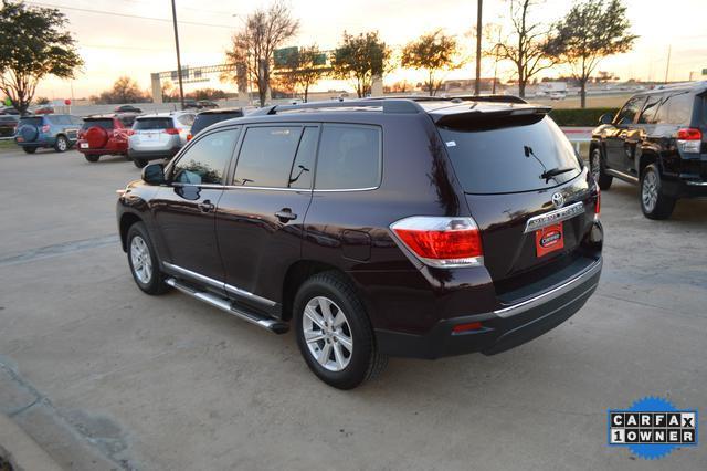 Toyota Highlander 2011 photo 1