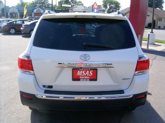 Toyota Highlander 2011 photo 1
