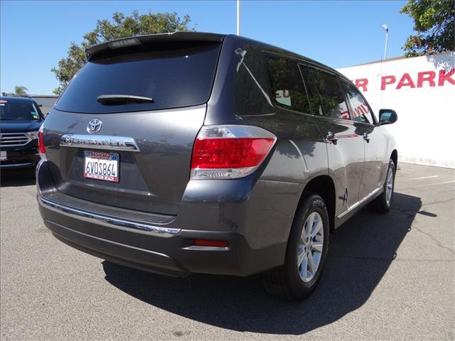 Toyota Highlander XLE AWD Van SUV