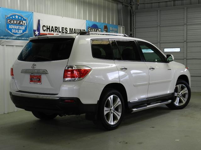 Toyota Highlander 2012 photo 1