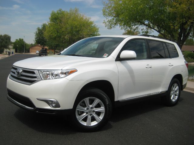 Toyota Highlander 2012 photo 4