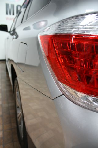 Toyota Highlander 2012 photo 23