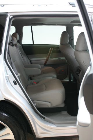 Toyota Highlander 2012 photo 50