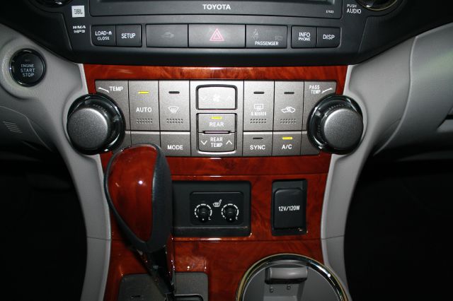 Toyota Highlander 2012 photo 9