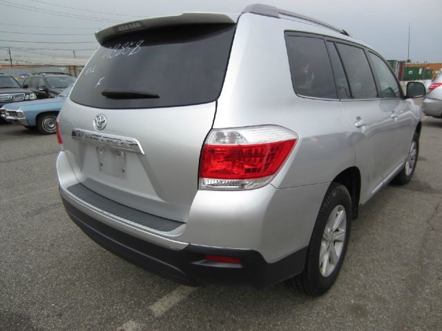 Toyota Highlander 2012 photo 2