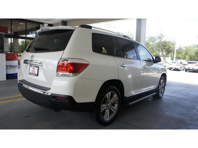 Toyota Highlander 2012 photo 3