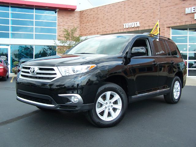 Toyota Highlander 528ia 4dr Sdn Auto Sedan SUV