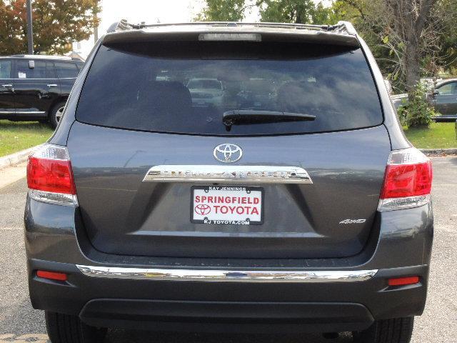 Toyota Highlander 2013 photo 2