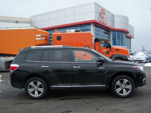 Toyota Highlander Super SUV