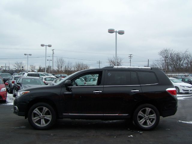 Toyota Highlander 2013 photo 1
