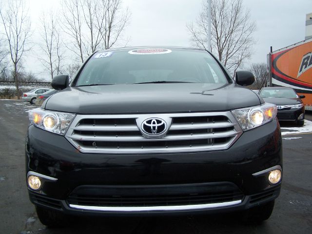 Toyota Highlander 2013 photo 2