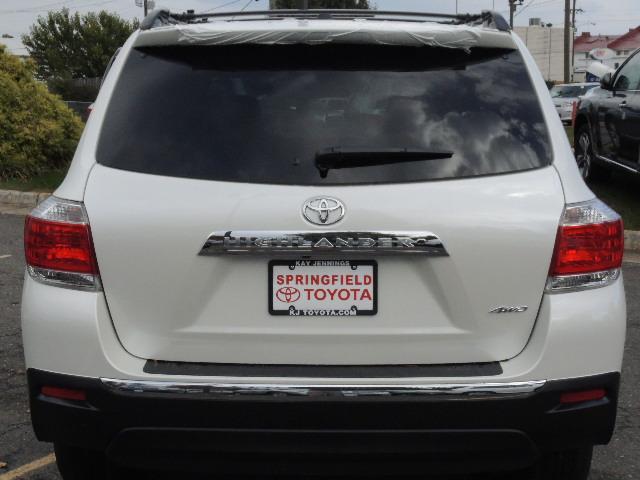 Toyota Highlander SLT 25 SUV