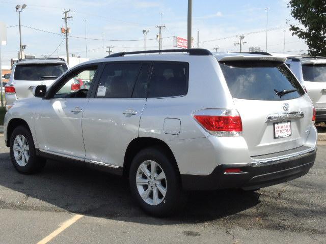 Toyota Highlander 2013 photo 4