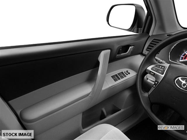 Toyota Highlander S 7 Passenger SUV