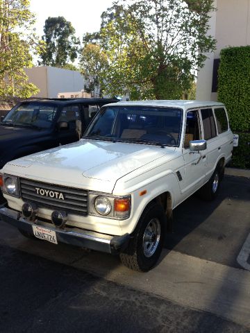 Toyota LandCruiser 1983 photo 1