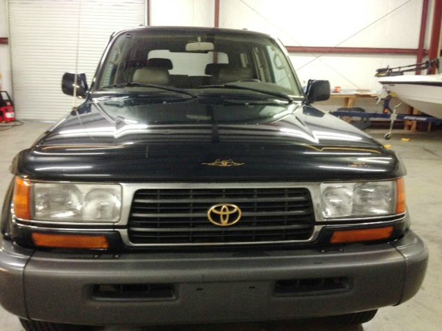 Toyota LandCruiser 1997 photo 9