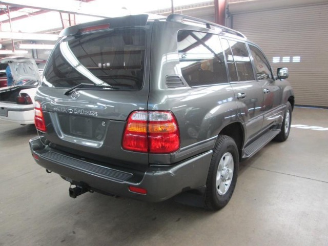 Toyota LandCruiser 1998 photo 3