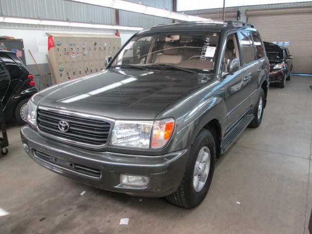 Toyota LandCruiser 1998 photo 4