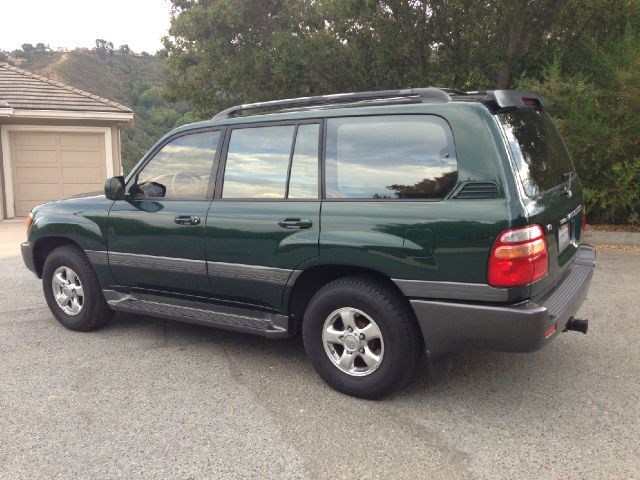 Toyota LandCruiser 2001 photo 3