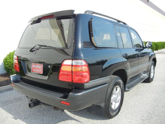 Toyota LandCruiser 2001 photo 4