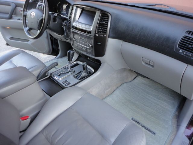 Toyota LandCruiser 2003 photo 18