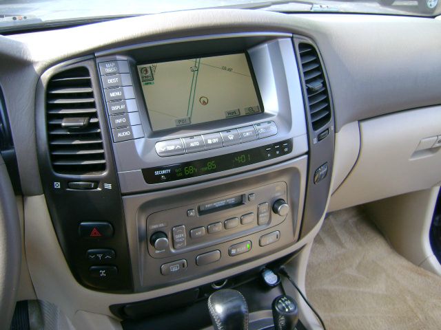Toyota LandCruiser 2003 photo 17