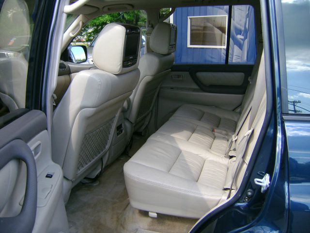 Toyota LandCruiser 2003 photo 4