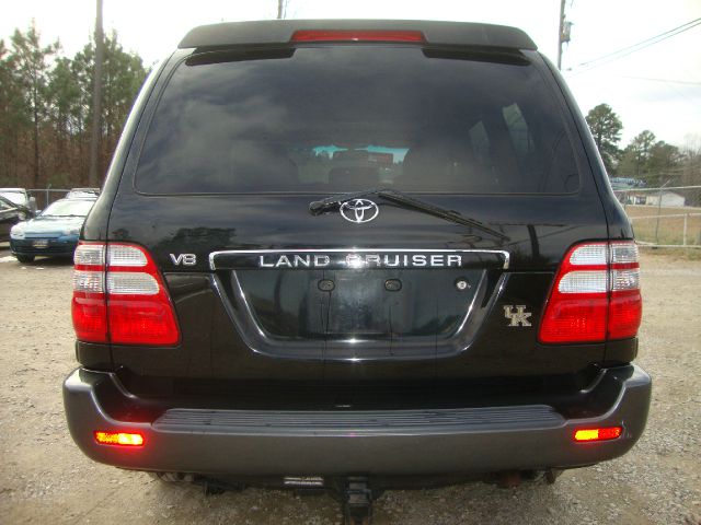 Toyota LandCruiser 2004 photo 1