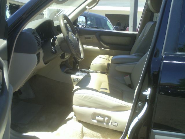 Toyota LandCruiser 2004 photo 1