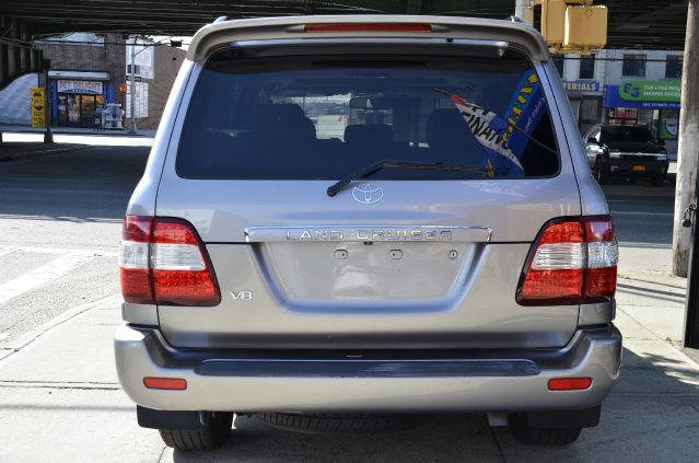 Toyota LandCruiser 2006 photo 18