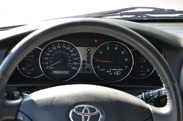 Toyota LandCruiser 2006 photo 2