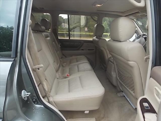 Toyota Land Cruiser 2000 photo 1