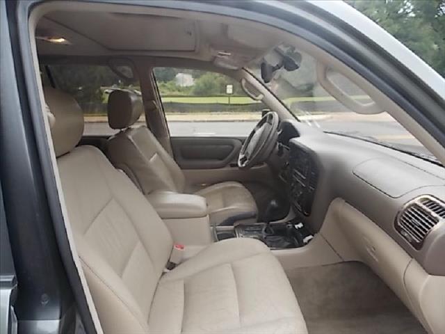 Toyota Land Cruiser 2000 photo 2