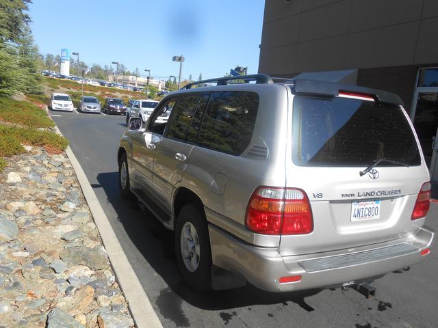 Toyota Land Cruiser 2000 photo 1