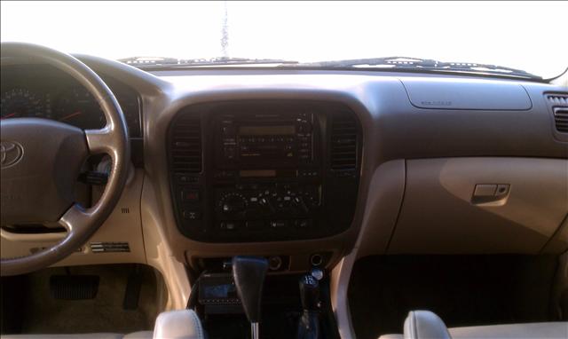 Toyota Land Cruiser 2000 photo 4