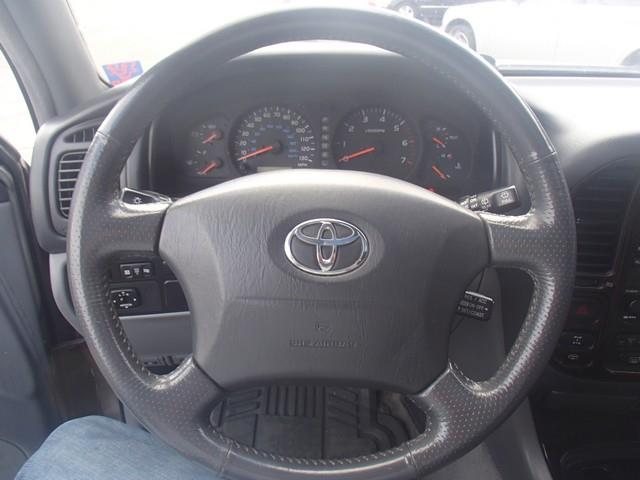 Toyota Land Cruiser 2002 photo 0