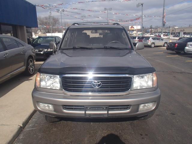 Toyota Land Cruiser 2002 photo 3