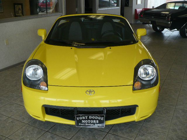 Toyota MR2 Spyder 2000 photo 8
