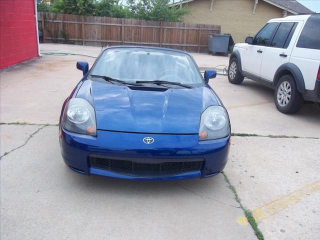 Toyota MR2 Spyder 2000 photo 4