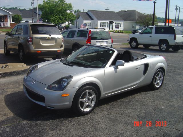 Toyota MR2 Spyder 2000 photo 7