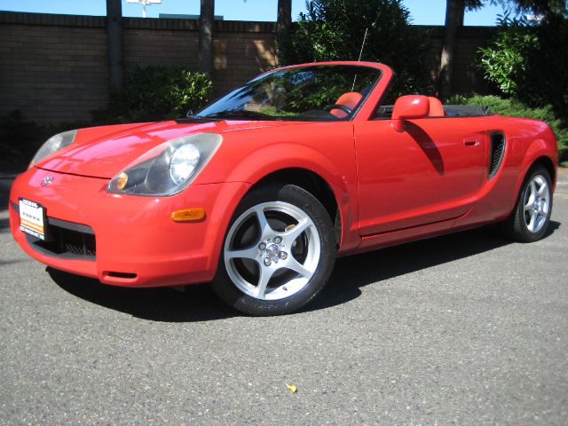 Toyota MR2 Spyder Base Convertible