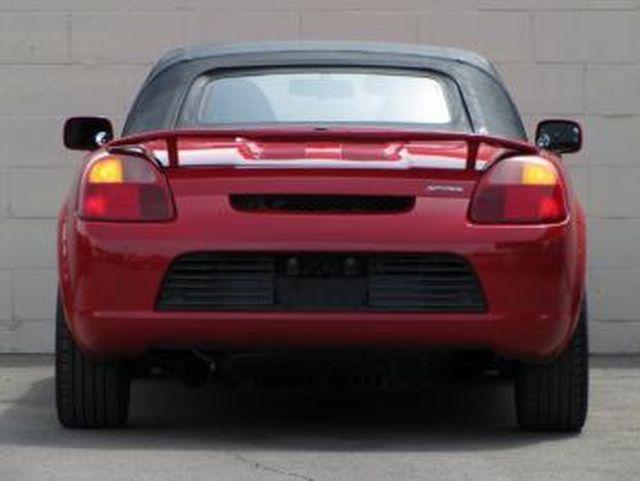 Toyota MR2 Spyder 2001 photo 3