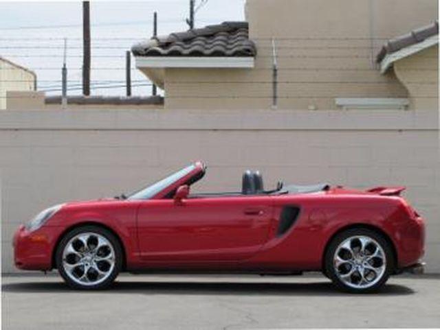 Toyota MR2 Spyder 2001 photo 4