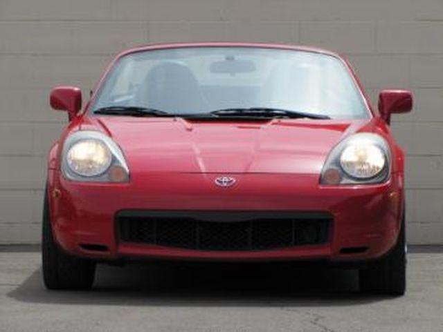 Toyota MR2 Spyder 2001 photo 5