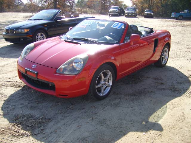 Toyota MR2 Spyder Base Convertible