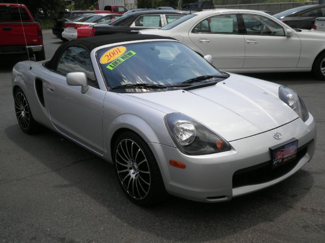 Toyota MR2 Spyder 2001 photo 10