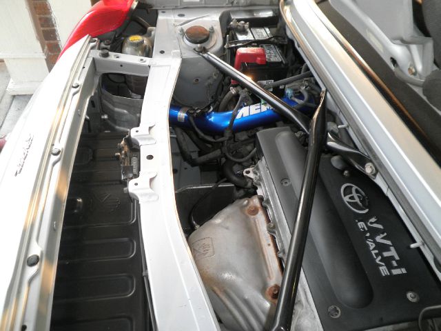 Toyota MR2 Spyder 2001 photo 6