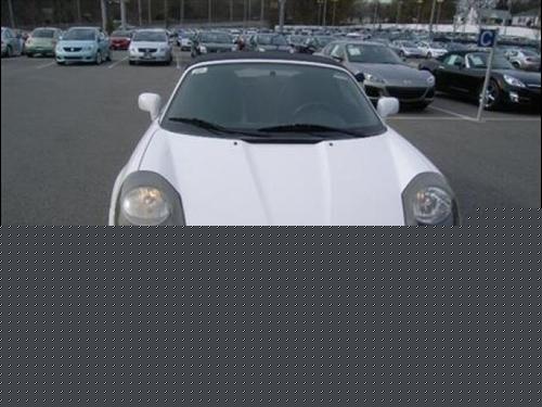 Toyota MR2 Spyder 2001 photo 1